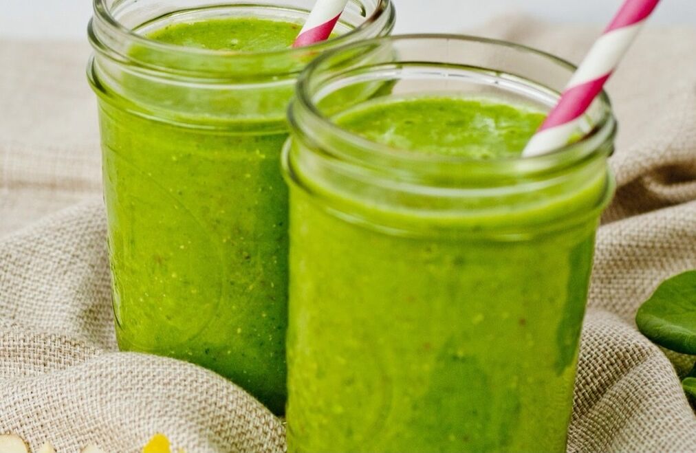 Jugo de perejil con jengibre para la prostatitis.